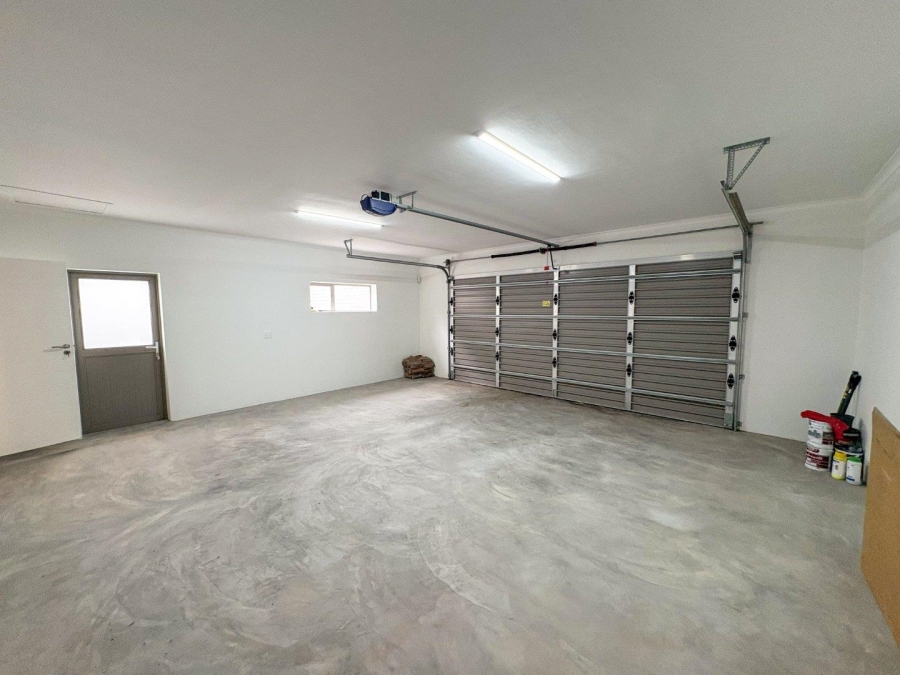 3 Bedroom Property for Sale in Stilbaai Western Cape